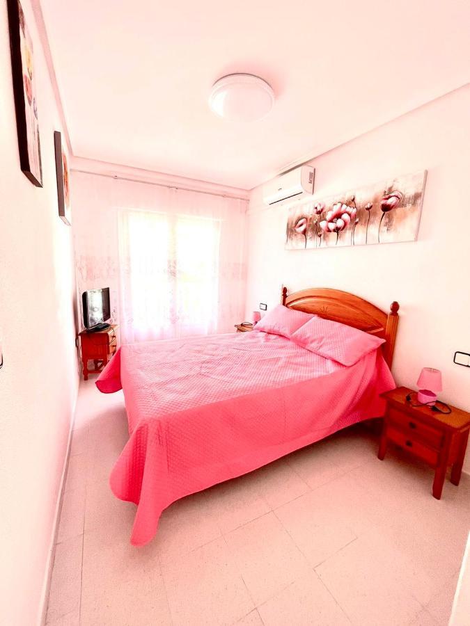 Captain Garcia Apartment Торевиеха Екстериор снимка